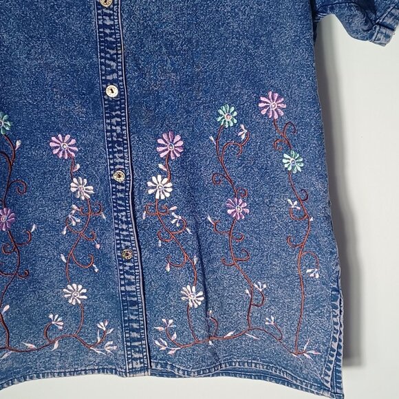 Vintage Denim Shirt Womens Medium Embroidered Floral Cottagecore Acid Wash 80s - Picture 4 of 9